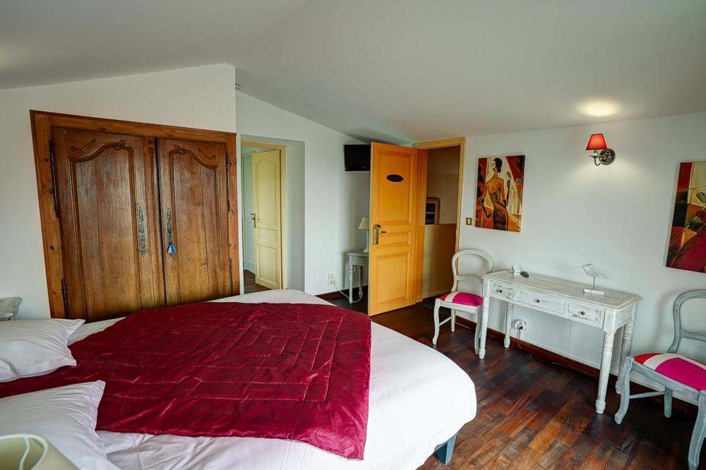 La Chaumiere, Demeure D'Hotes Lauris Exterior photo